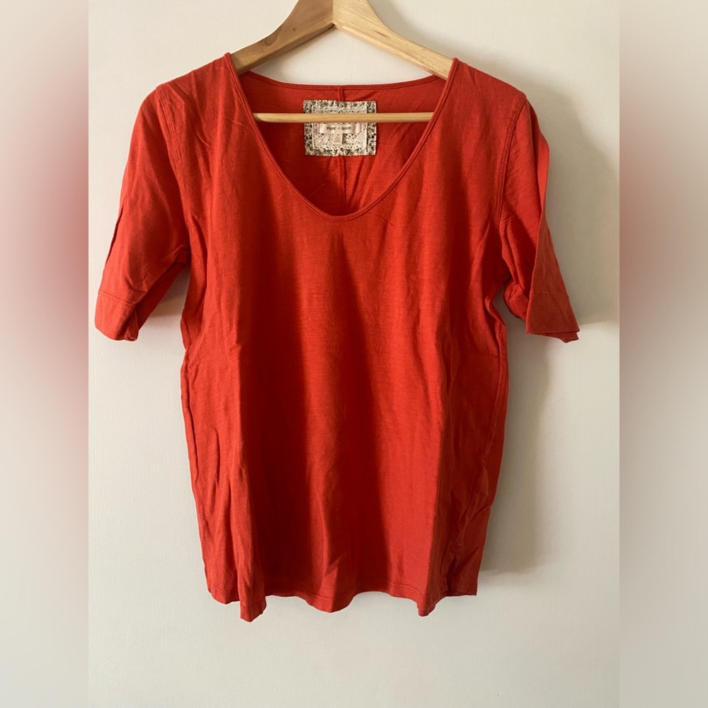 EUC Pure + Good t-shirt size M